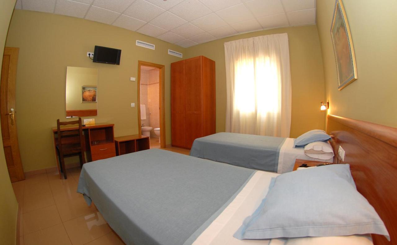 Hotel Dora Plasencia Exterior foto