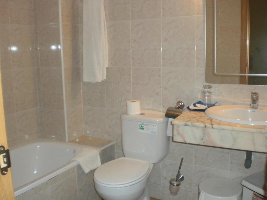 Hotel Dora Plasencia Quarto foto