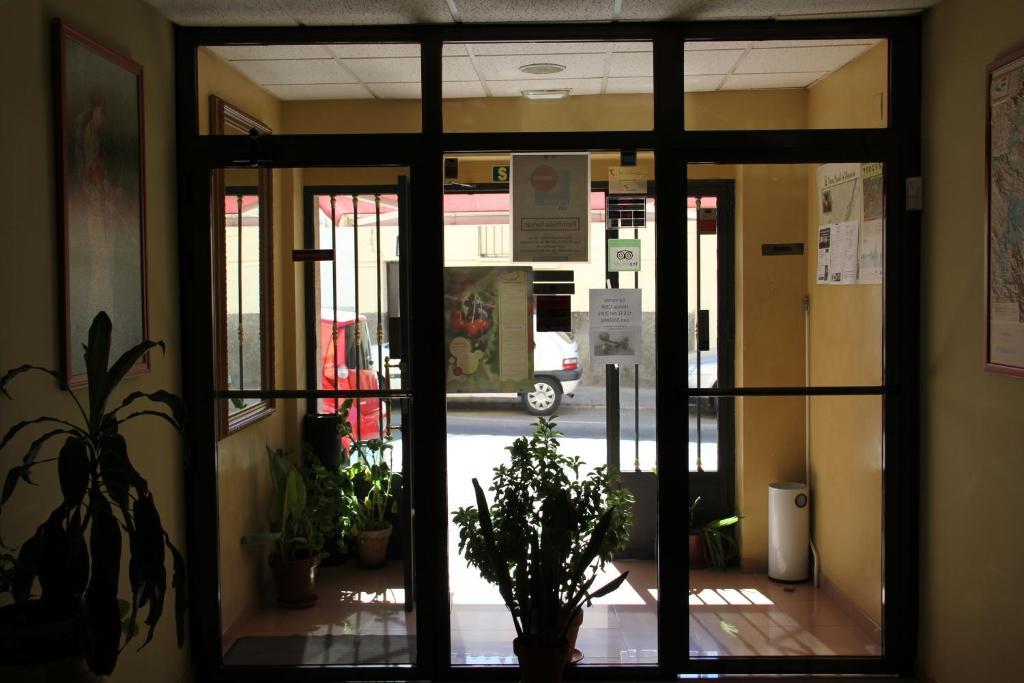 Hotel Dora Plasencia Exterior foto
